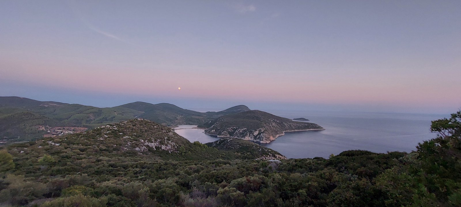 Toroni mountain hike