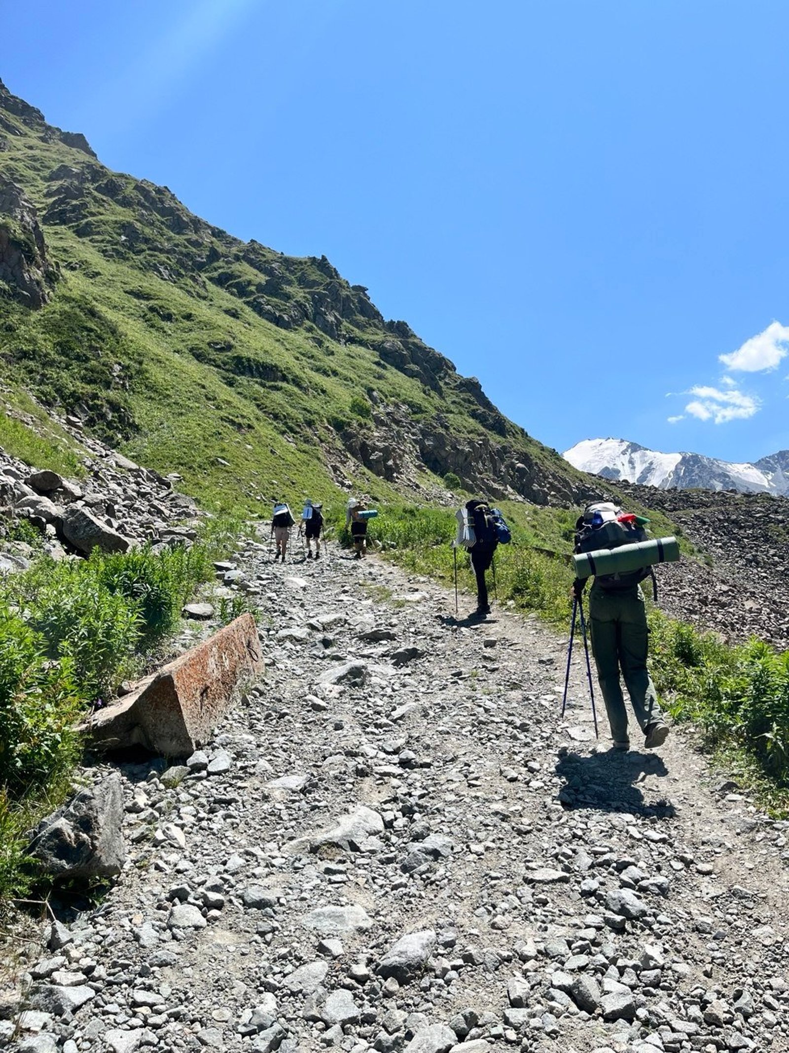 Peak Molodaya Gvardiya - Day 1 (backpacking to camp)